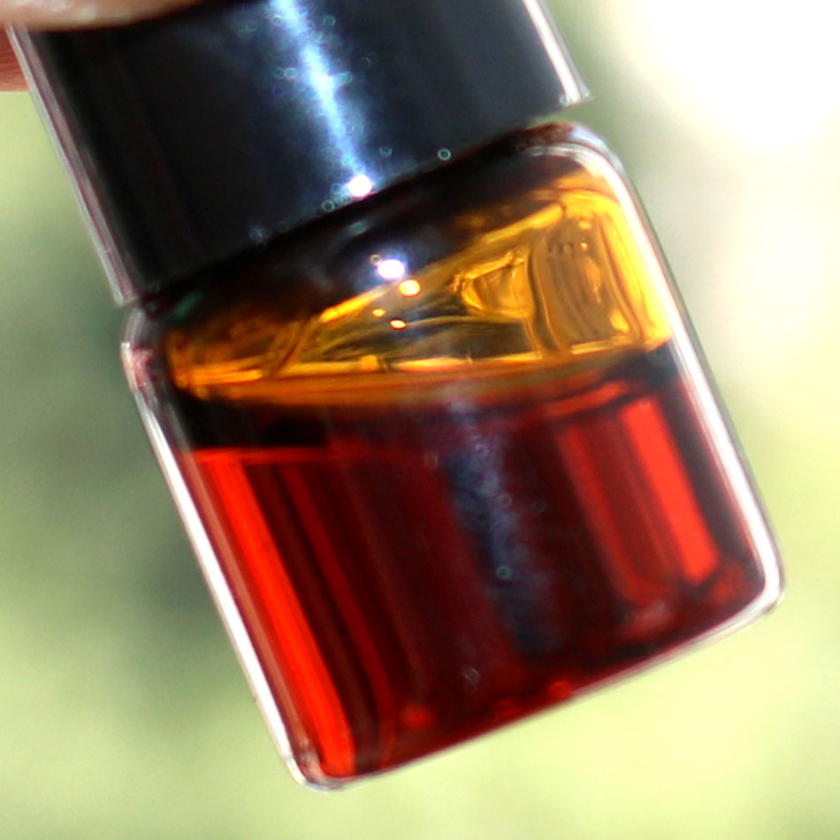 Натуральное эфирное масло для  – обзор и цена Sandalwood Perfume Oil
